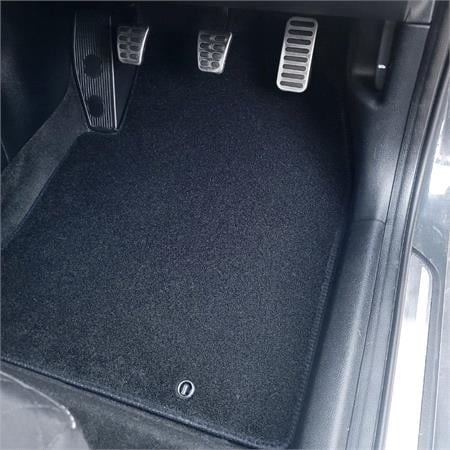 Tailored Car Mats in Black for Lexus IS 2005 2013   4 Piece   2 Clips In Drivers Mat