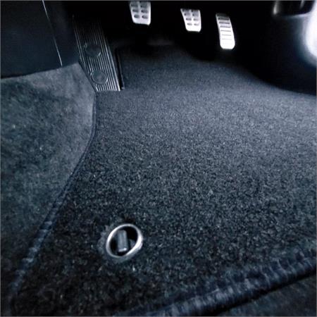 Tailored Car Mats in Black for Lexus IS 2005 2013   4 Piece   2 Clips In Drivers Mat