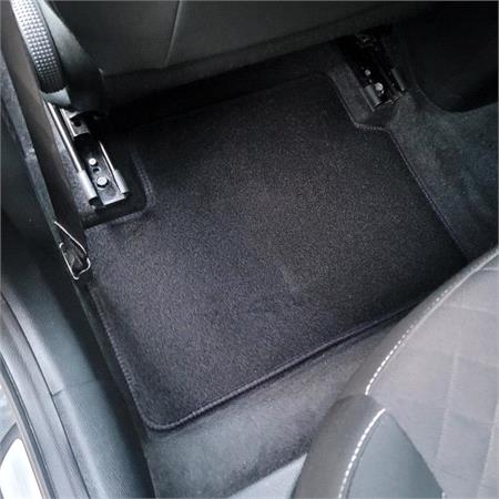 Tailored Car Mats in Black for Hyundai i30 Hatchback 2012 2017   4 Piece   3 Clips