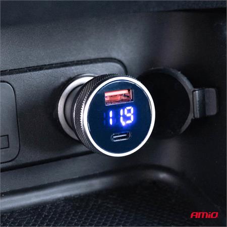Portable Fast Charging 12/24V 20W USB C and USB Car Charger with Voltmeter