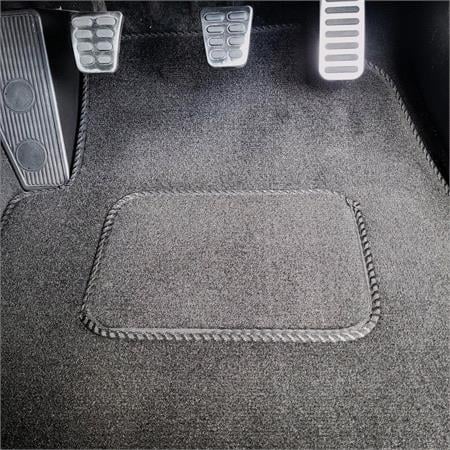 Luxury Tailored Car Mats in Black for Hyundai i30 FASTBACK, 2017 Onwards   4 Piece   3 Clips