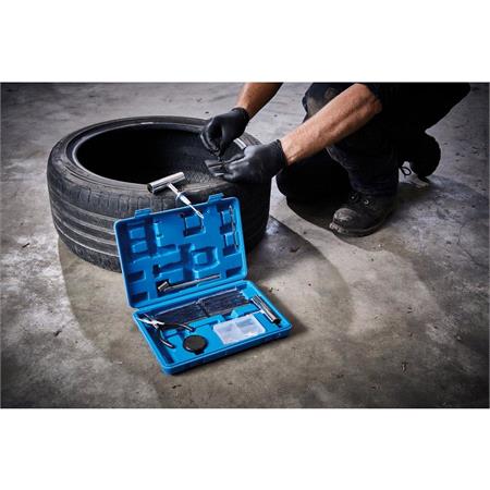 Draper 04139 Tyre Puncture Repair Kit for Tubeless Wheels   65 Piece