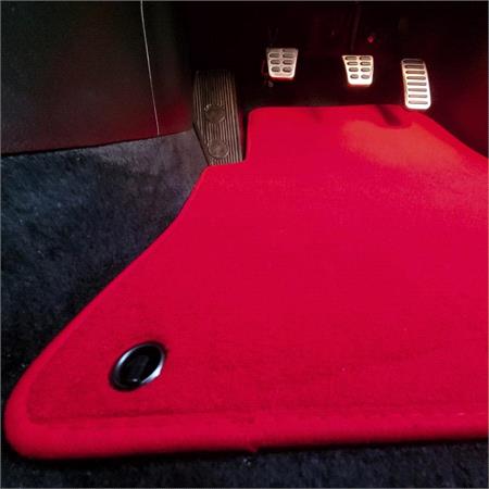 Luxury Tailored Car Mats for Hyundai i30 Hatchback, 2011 2017   Enzo Red   4 Piece   3 Clips