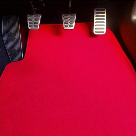 Luxury Tailored Car Mats for Mitsubishi GRANDIS, 2004 2011   Enzo Red   5 Piece   No Clips