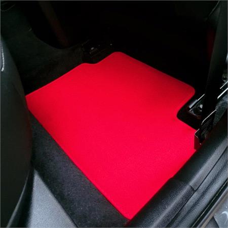 Luxury Tailored Car Mats for Mitsubishi GRANDIS, 2004 2011   Enzo Red   5 Piece   No Clips