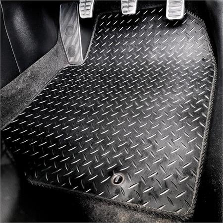 Rubber Tailored Car Mats in Black for BMW 5 Series Touring (F11) 2010 2017   4 Piece   Velcro Fixings in Drivers Mat