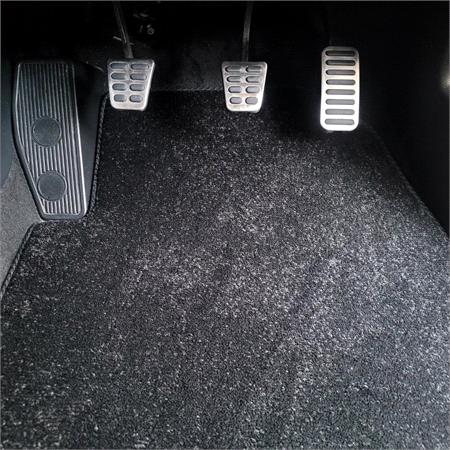 Elite Tailored Car Mats in Black for Hyundai i30 FASTBACK, 2017 Onwards   4 Piece   3 Clips