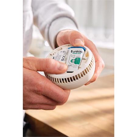 Uniross 6LR61 9V Power Plus Alkaline Battery (Single)