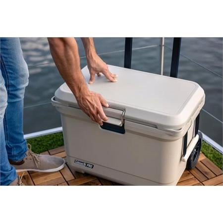 Coleman Pro 55QT Wheeled Cooler Box   5 Days Ice Retention