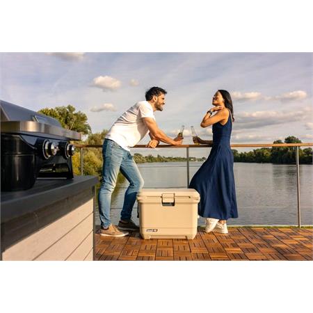 Coleman Pro 55QT Wheeled Cooler Box   5 Days Ice Retention