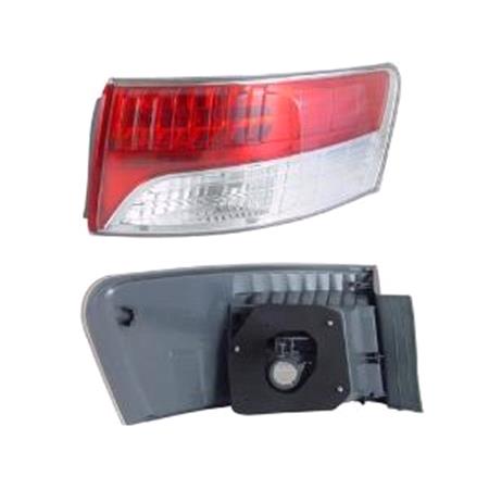Right Rear Lamp (Outer, On Quarter Panel, Saloon, Supplied Without Bulbholder) for Toyota AVENSIS Saloon 2009 2011