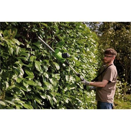 Draper 31865 18V Pole Hedge Trimmer, 1 x 2.0Ah Battery, 1 x Charger