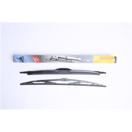 Pair Of Bosch Wiper Blades for B10 Touring 1993 to 1996