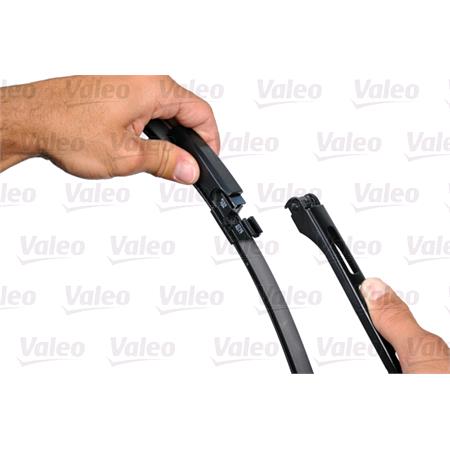 Valeo VF353 Silencio Flat Wiper Blades Front Set (550 / 550mm   Slider Arm Connection)