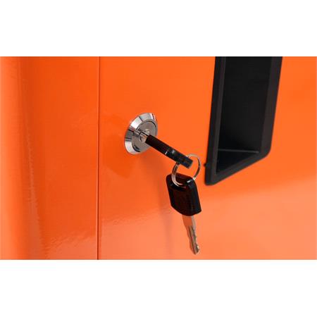 ROLLER CABINET W/ TOOLS 174 PCS.