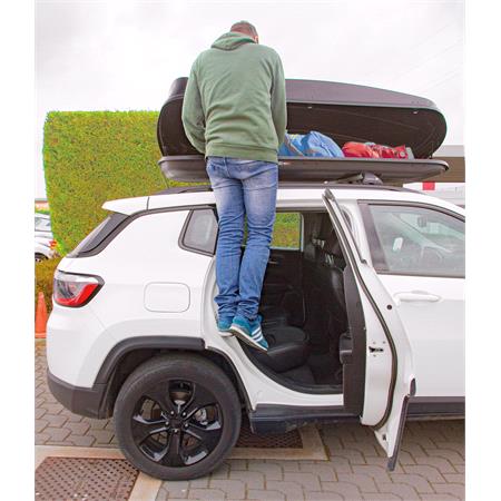 Car Door Foot Step   Handy Roof Box Accessory