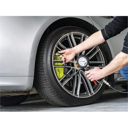 Air Tyre Inflator with High Accuracy 270° Gauge   max 12 bar / 170 psi