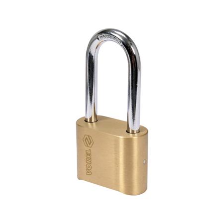 PADLOCK WITH 4 RING COMBINATION LOCK.