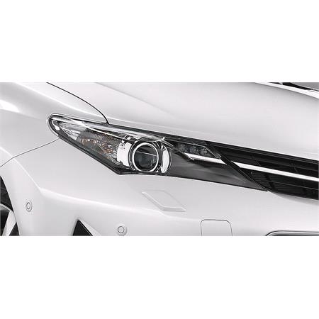 Right Headlamp (Halogen, Takes HIR Bulb, With LED Daytime Running Lamp, Supplied Without Motor) for Toyota AURIS 2013 2015