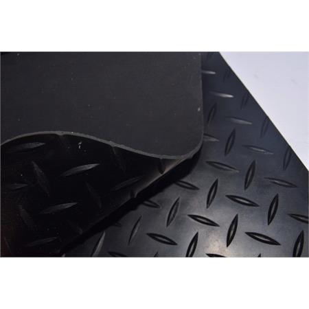Rubber Tailored Boot Liner in Black for Volkswagen Beetle 2011 2018   1 Piece   No Clips