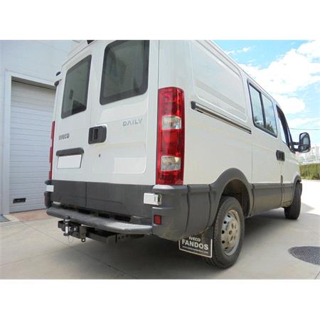 Aragon Jaw and Ball Towbar for Iveco DAILY III Bus 1999 to 2006 (Including Single / Twin Wheels)