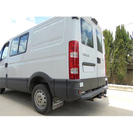 Aragon Jaw and Ball Towbar for Iveco DAILY III Bus 1999 to 2006 (Including Single / Twin Wheels)