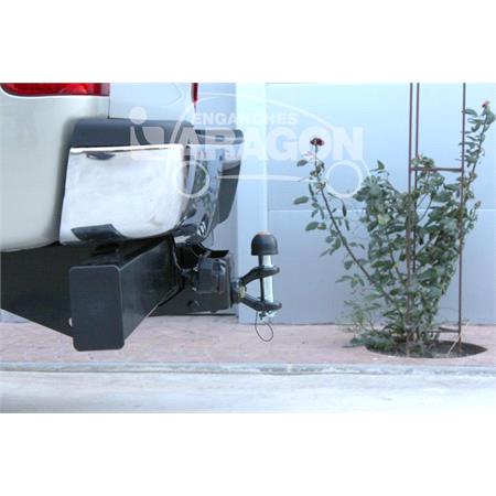 Aragon Jaw and Ball Towbar for Toyota HILUX Pickup 2005 to 2015 (with underrun bar, with Towbar Prepared Connector)