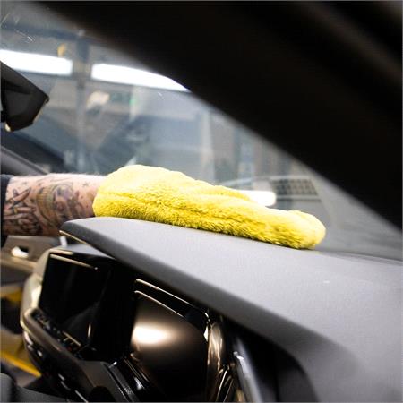 Meguiars Ultimate Interior Shine Protectant Spray   473 ml