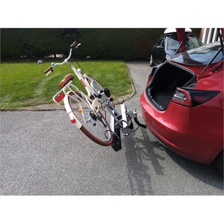Menabo Vivo 2 silver tow bar mounted bike rack (wheel support)   2 bikes