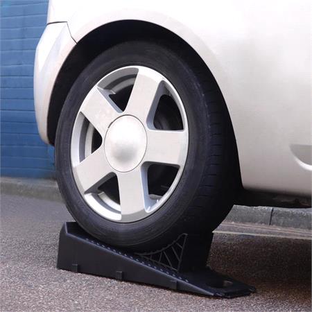 Chock Master   Caravan Leveling Ramp and Wheel Chock   Pair