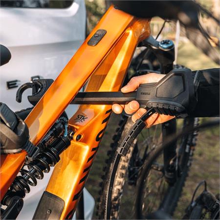 Thule VeloSpace 3   3 Bike Platform Towbar Bike Rack