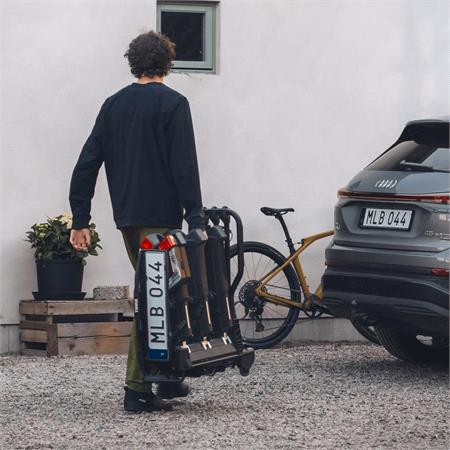 Thule EasyFold 3 Towbar Mounted Bike Rack for 3 Bikes   Black