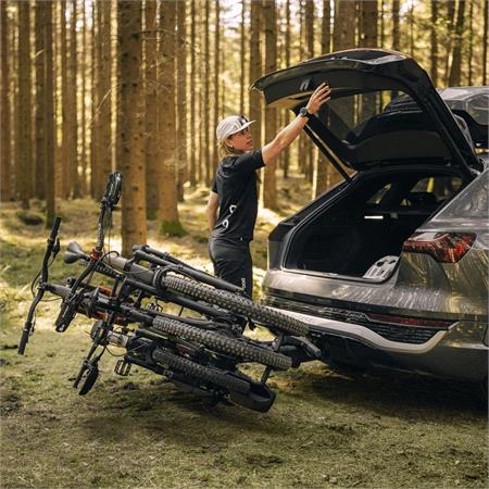 Thule EasyFold 3 Towbar Mounted Bike Rack for 3 Bikes   Black