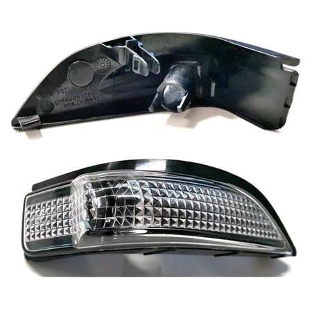 Right Wing Mirror Indicator (standard bulb type) for TOYOTA YARIS/VITZ, 2011 Onwards, Please check images to ensure your mirror indicator is the standard screw in bulb type before purchasing