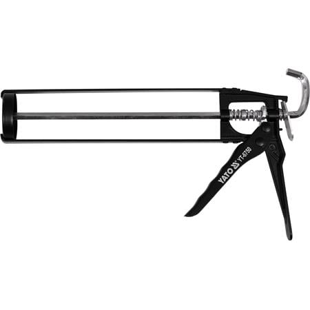 CAULKING GUN