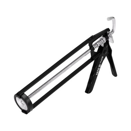 CAULKING GUN