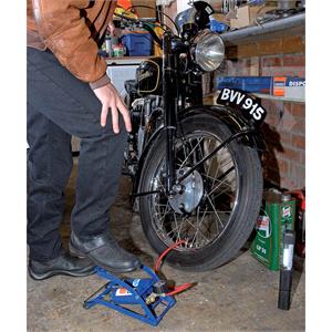 Draper 25996 Double Cylinder Foot Pump with Pressure Gauge