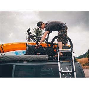 Front Runner Aluminium Telescopic Ladder / 2.9m