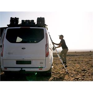 Front Runner Aluminium Telescopic Ladder / 2.9m